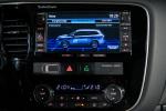 Mitsubishi Outlander PHEV 2012 года